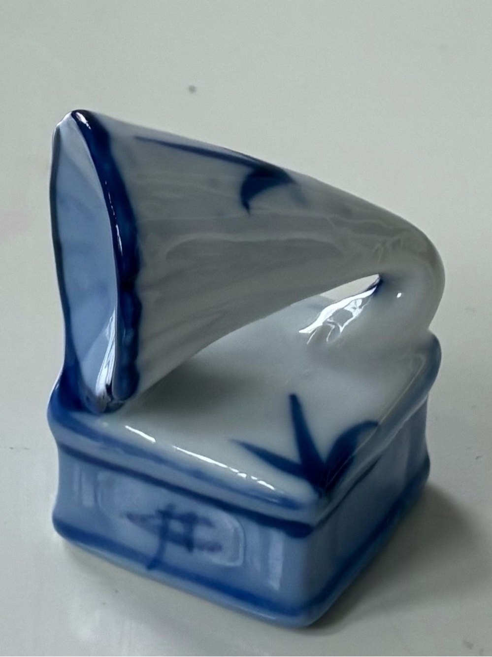 Vintage Blue & White Porcelain Gramophone Mini Figurine Miniature record player